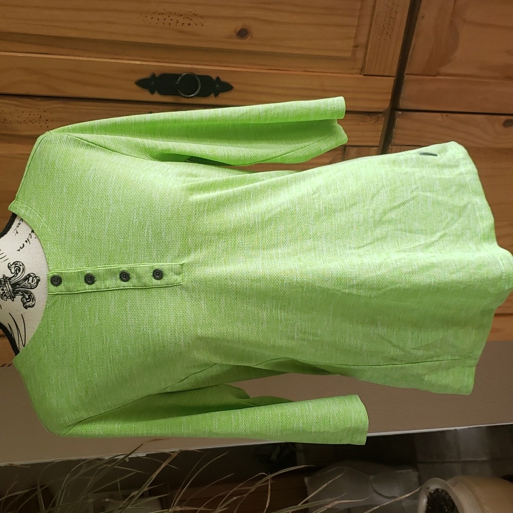White Sierra insect shield top